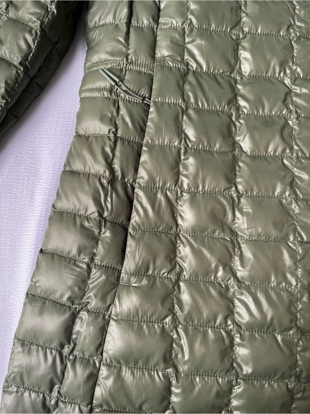 The North Face Women's Olive Hooded Quilted Puffer Jacket - Picture 2 of 12